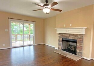 967 Harding Dr in Clarksville, TN - Building Photo - Building Photo