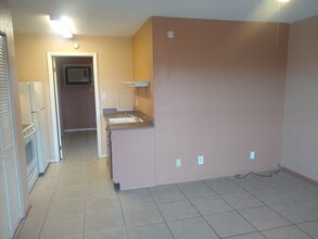 1717 Dixon Blvd, Unit 97 in Cocoa, FL - Building Photo - Building Photo