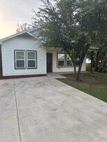 920 Arkansas River Dr in Granbury, TX - Building Photo