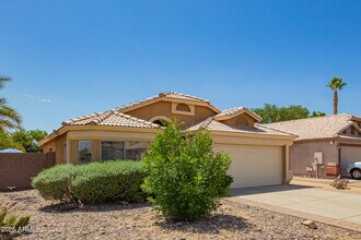 13421 W Ocotillo Ln in Surprise, AZ - Building Photo - Building Photo