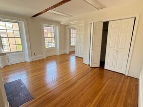 23 Forest St, Unit R in Medford, MA - Building Photo - Building Photo