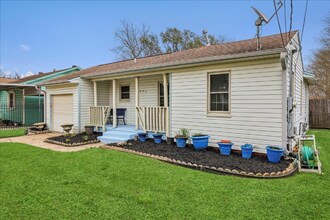 2985 Emile St in Beaumont, TX - Building Photo - Building Photo