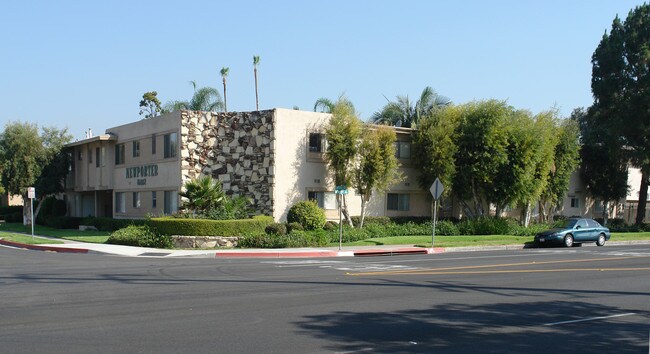 The Tustana Apartments in Tustin, CA - Building Photo - Building Photo