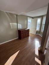 20 Seacliff Ave, Unit Studio in Old Orchard Beach, ME - Building Photo - Building Photo