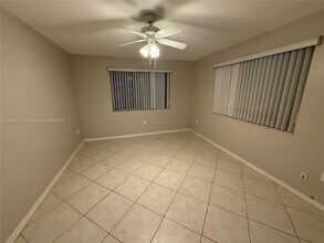 9450 SW 77th Ave in Miami, FL - Building Photo - Building Photo