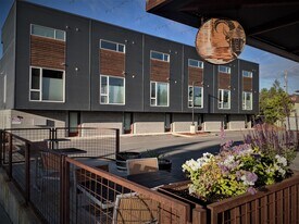 2802 Turnagain St, Unit 3 in Anchorage, AK - Building Photo