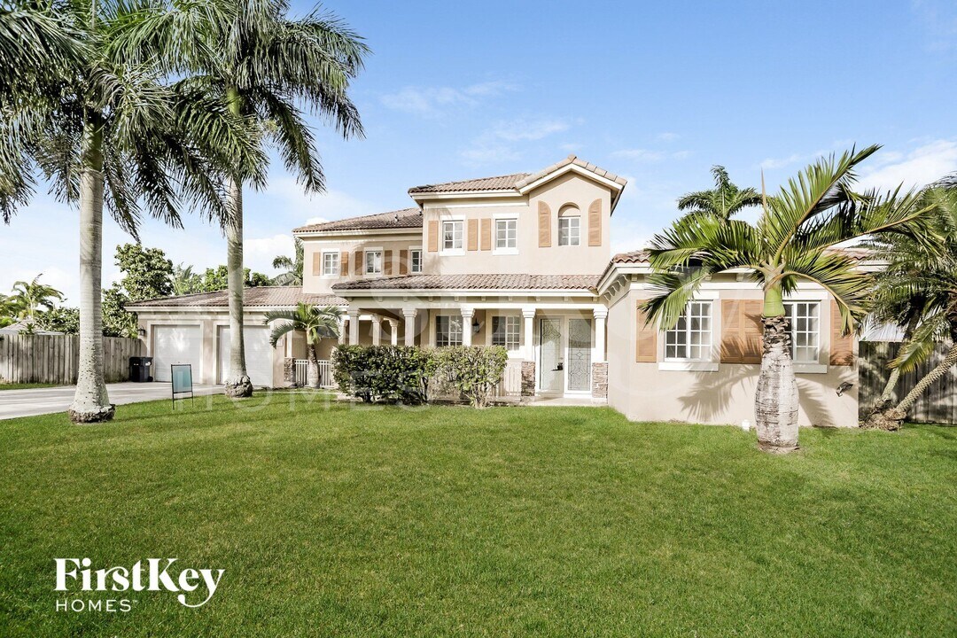 32152 SW 204th Ct in Homestead, FL - Foto de edificio