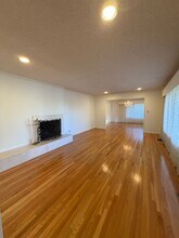 2435 E Lake Ridge Shores in Reno, NV - Building Photo - Building Photo