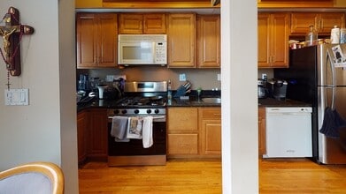 1868 Commonwealth Ave in Boston, MA - Building Photo - Building Photo