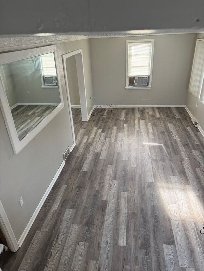 26546 Palmer St in Madison Heights, MI - Building Photo - Building Photo