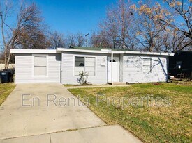 2341 Brothers St in Fort Worth, TX - Building Photo