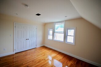 12 Taylor St, Unit 2 in Medford, MA - Building Photo - Building Photo