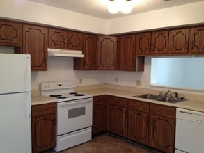 Norvi & Faulkner Townhomes in St. Robert, MO - Foto de edificio - Interior Photo