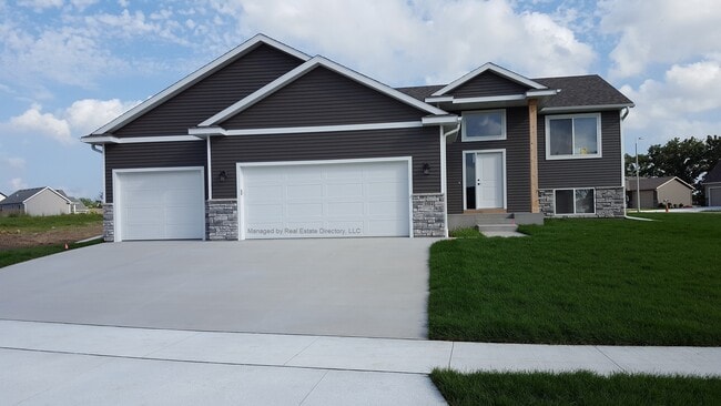 property at 3984 Stone Point Dr NE
