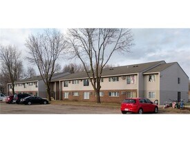 808 Hills Ave in Jackson, MN - Building Photo