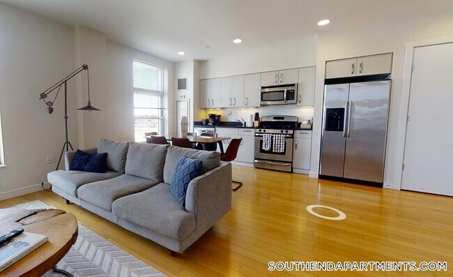 601 Albany St in Boston, MA - Building Photo - Building Photo