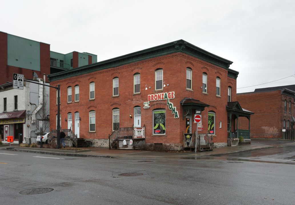 62-66 Montcalm Rue in Gatineau, QC - Building Photo