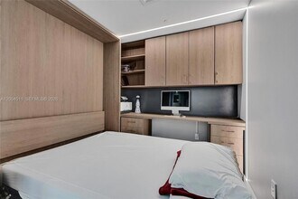 1300 S Miami Ave, Unit 4503 in Miami, FL - Foto de edificio - Building Photo