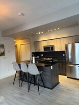 10226-10104 104 Street NW in Edmonton, AB - Building Photo