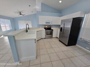 481 10th Pl in Vero Beach, FL - Building Photo - Building Photo