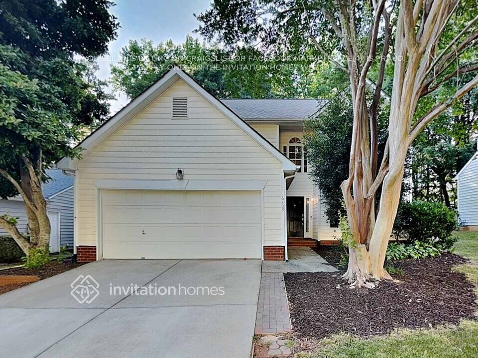 6409 Spanish Moss Ln in Charlotte, NC - Building Photo