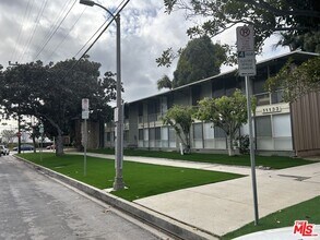 11131 Rose Blvd in Los Angeles, CA - Building Photo - Building Photo