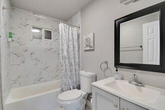 1848 14th St in Olivehurst, CA - Foto de edificio - Building Photo