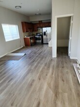 14735 Friar St in Van Nuys, CA - Foto de edificio - Building Photo