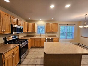 73 Partridge Dr in Essex Junction, VT - Building Photo - Building Photo