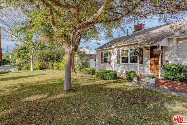 property at 11557 Cumpston St