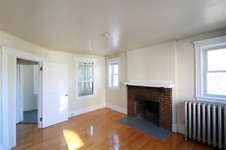 8 Craigie Cir in Cambridge, MA - Building Photo - Building Photo
