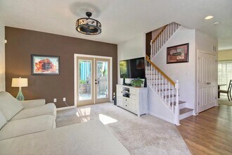 1935 Spoonbill Rd in West Sacramento, CA - Building Photo - Building Photo