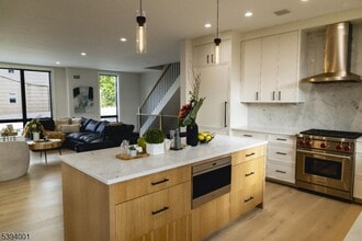 401 Grand Ave in Leonia, NJ - Building Photo - Building Photo