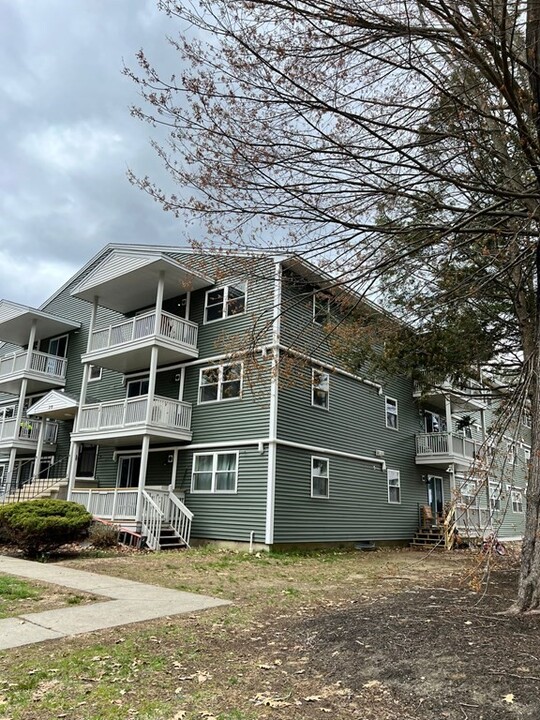 20 Abbey Rd-Unit -306 in Leominster, MA - Foto de edificio