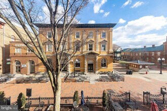 105 N Loudoun St in Winchester, VA - Building Photo - Building Photo