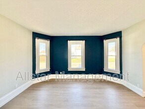 924 Spring Ave NE in Canton, OH - Building Photo - Building Photo