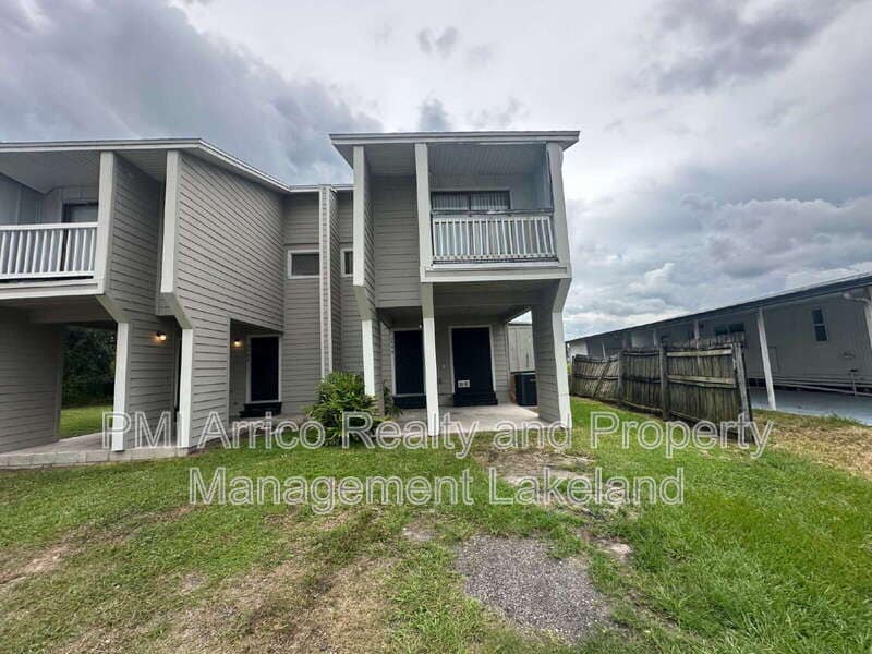 1108 Country Club Ln in Lakeland, FL - Building Photo