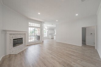 7336 Hidden Oaks Dr in North Richland Hills, TX - Building Photo - Building Photo