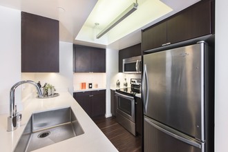 255 Grand in Los Angeles, CA - Foto de edificio - Interior Photo