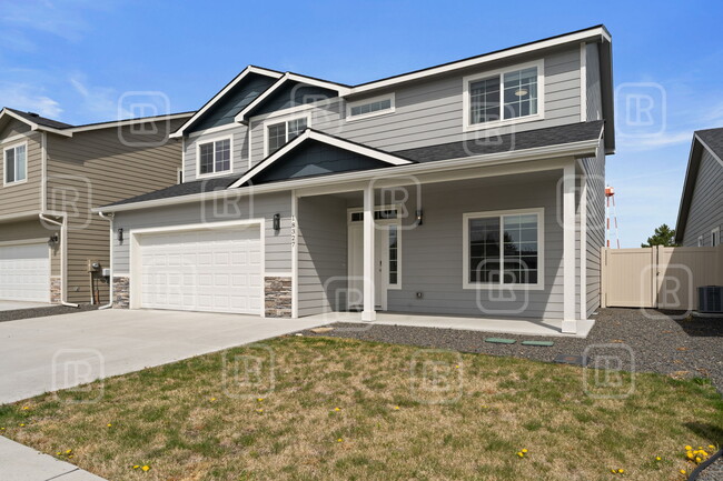 18327 E 2nd Ave in Spokane Valley, WA - Building Photo - Building Photo