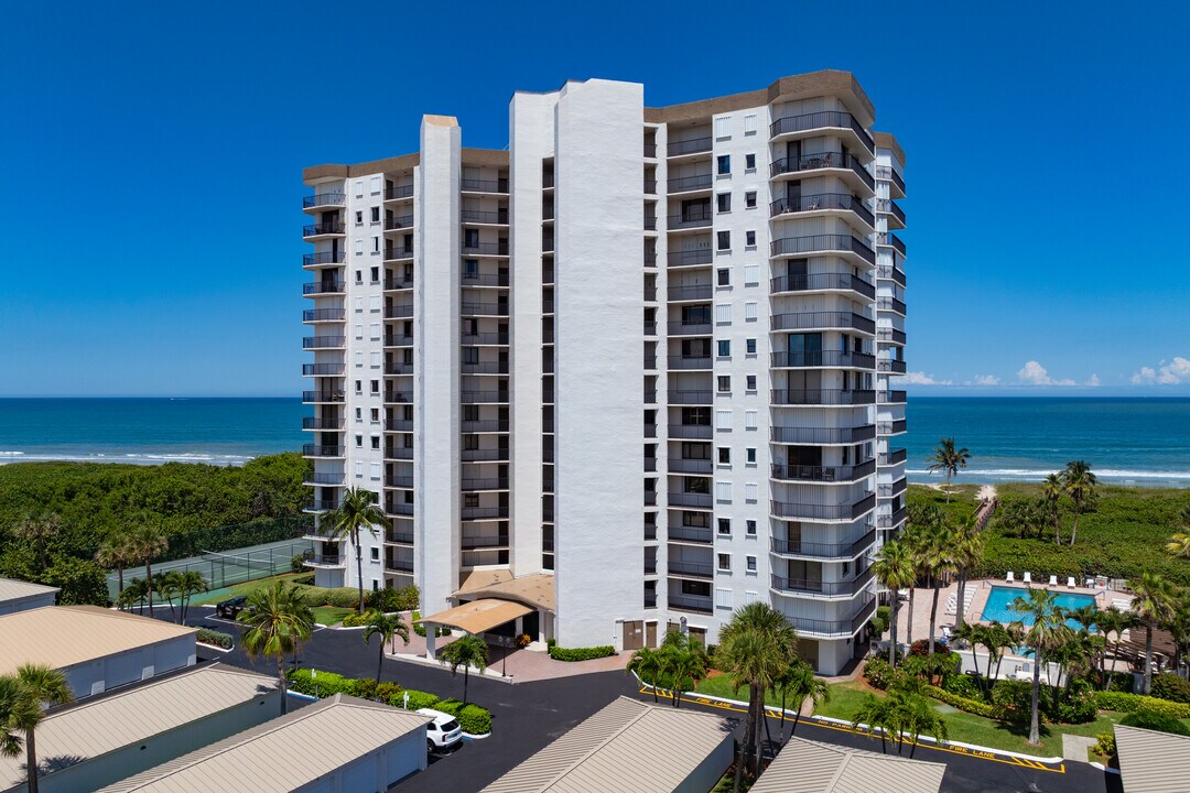 Tiara Towers in Hutchinson Island, FL - Building Photo