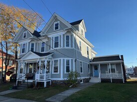 19 Whitman Ave, Unit 2W in Whitman, MA - Building Photo