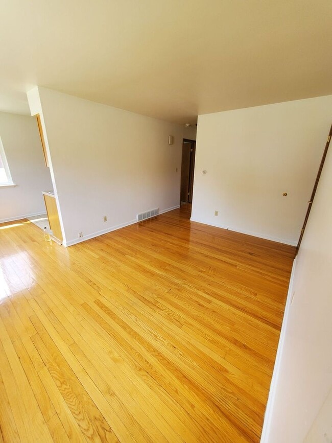516 Blake Ave in South Milwaukee, WI - Building Photo - Building Photo