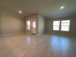 1616 Strath St in Cleburne, TX - Building Photo - Building Photo