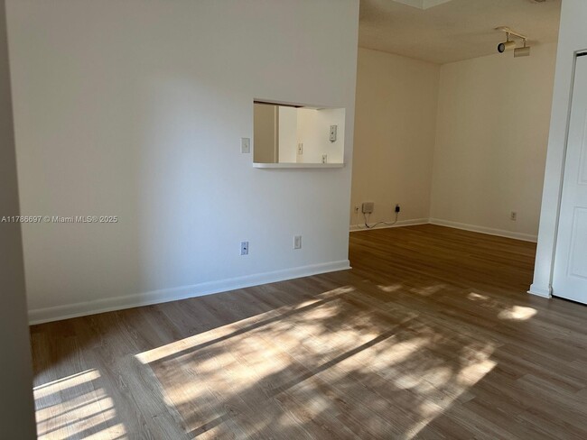 631 Cypress Lake Blvd in Pompano Beach, FL - Building Photo - Building Photo