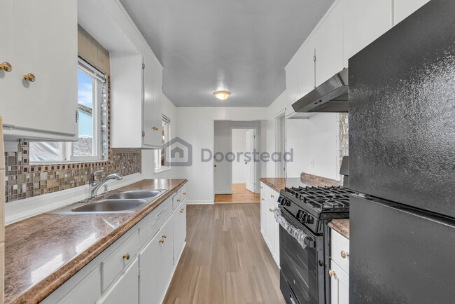 2632 38th Ave in Oakland, CA - Building Photo - Building Photo