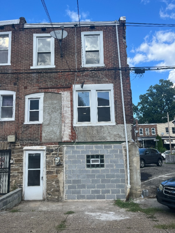 4634 Fernhill Rd in Philadelphia, PA - Foto de edificio - Building Photo