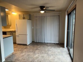 12123 108th Avenue Ct E in Puyallup, WA - Building Photo - Building Photo