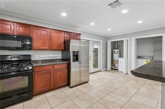 132 14th St in New Orleans, LA - Foto de edificio - Building Photo