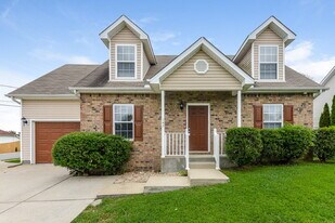 143 Howard Woody Dr in La Vergne, TN - Building Photo